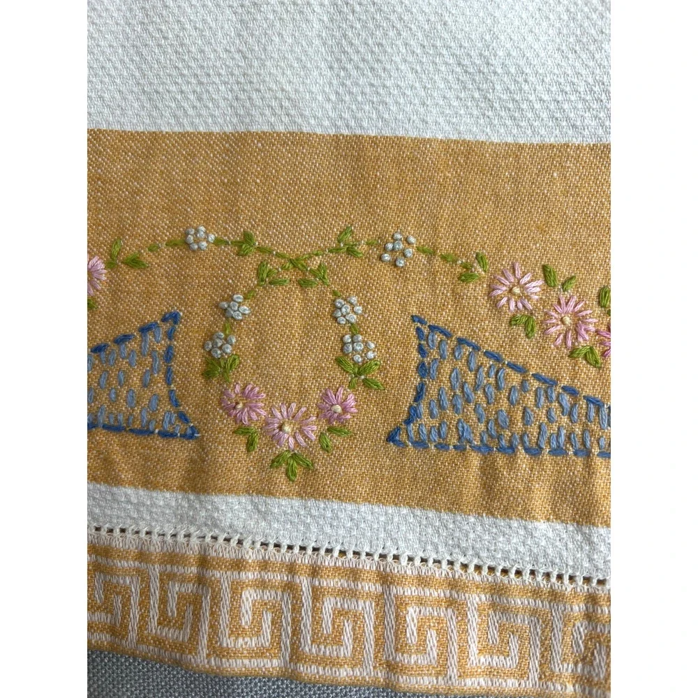 Vintage Embroidered Handtowel Yellow White Cotton 24 x 12.5 Kitchen Linen Floral